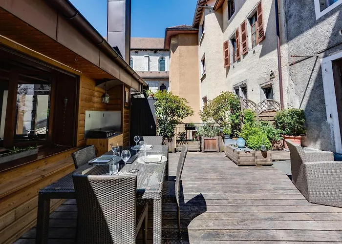La Terrasse Du Vieil
